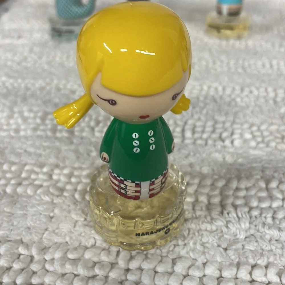 Set of 6 Harajuku Lovers fragance bottles - Picture 6 of 14